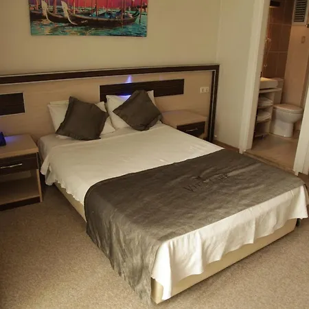 Park Boutique Hotel *